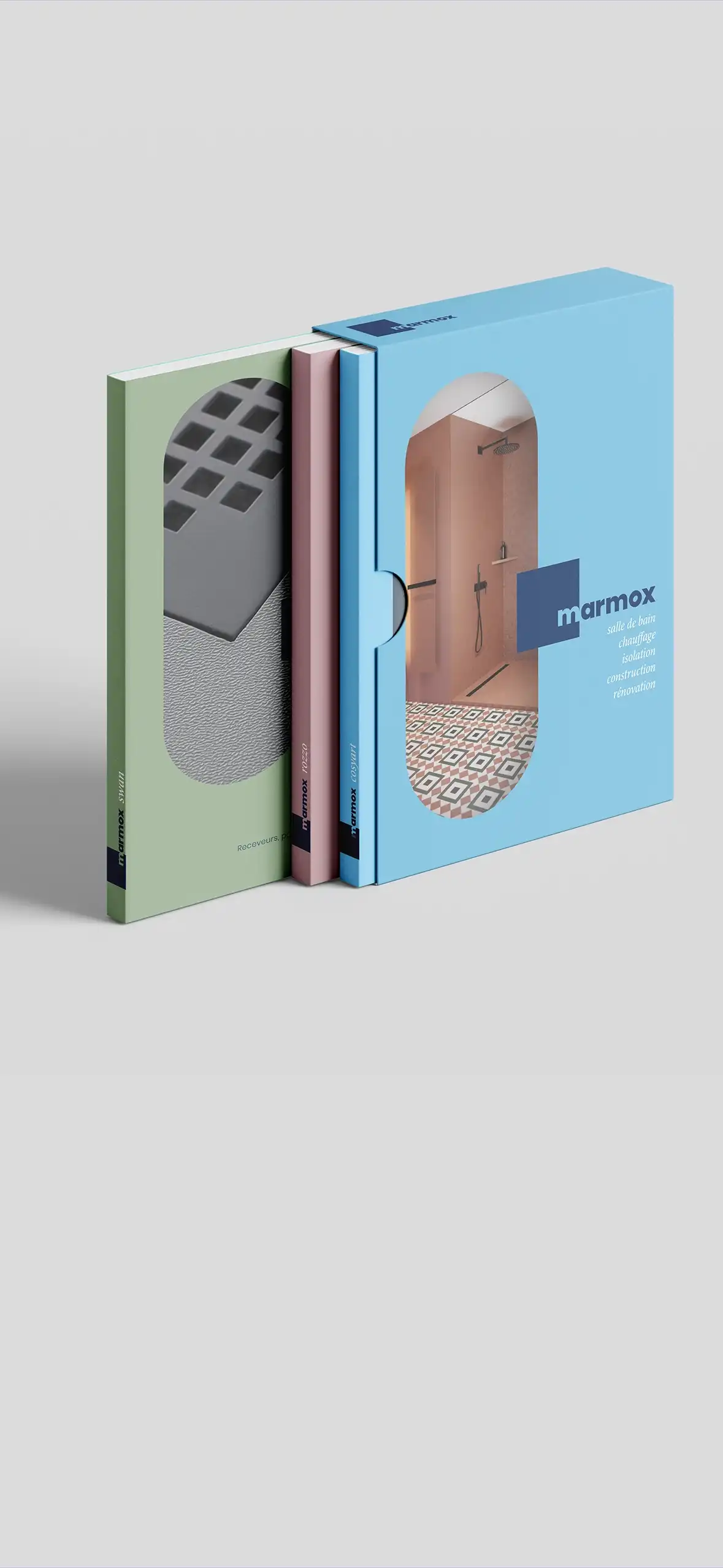 Photo du coffret de 3 catalogues Marmox, spécialiste des salles de bains design et contemporaines