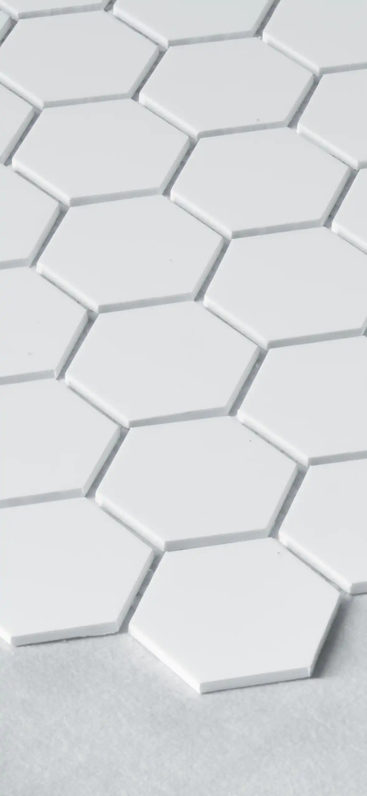 Photo en perspective d'un panneau mosaïque hexagonal blanche u-tile